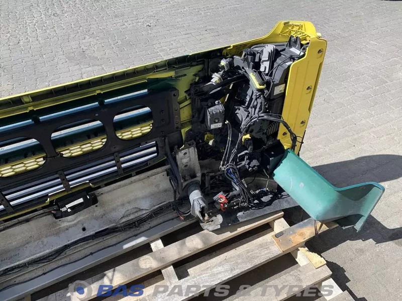 Volvo FM4 Bumper Volvo 82491840 - Bumper for Truck: picture 5 Volvo FM4 Bumper Volvo 82491840 - Bumper for Truck: picture 5