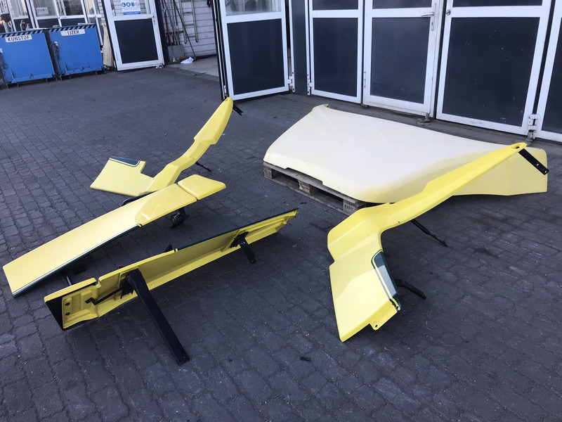 Volvo FM4 Spoilerset Volvo Globetrotter L2H2 20589024 - Aerodynamics/ Spoiler for Truck: picture 2 Volvo FM4 Spoilerset Volvo Globetrotter L2H2 20589024 - Aerodynamics/ Spoiler for Truck: picture 2