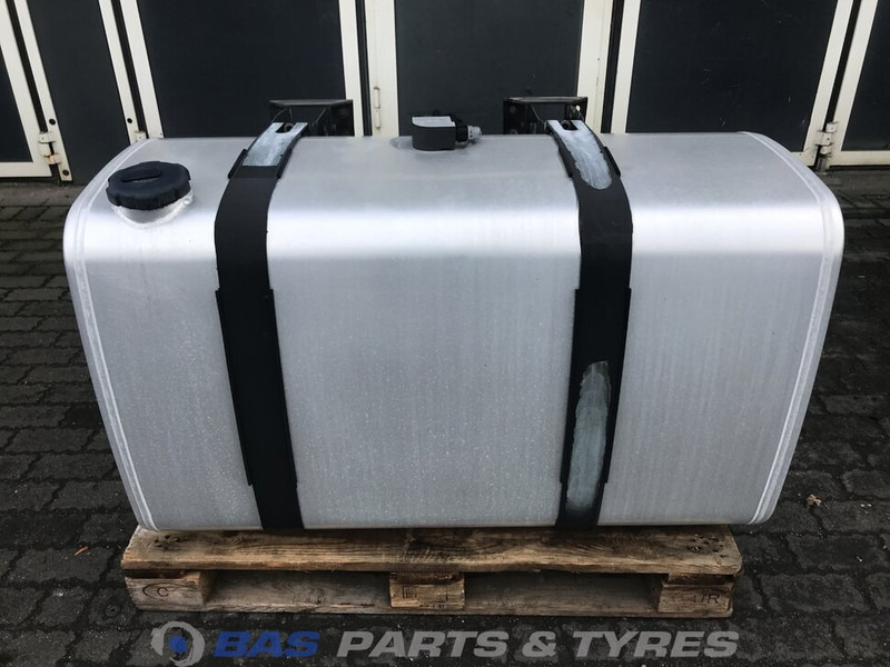 Volvo - Fuel tank for Truck: picture 1 Volvo - Fuel tank for Truck: picture 1
