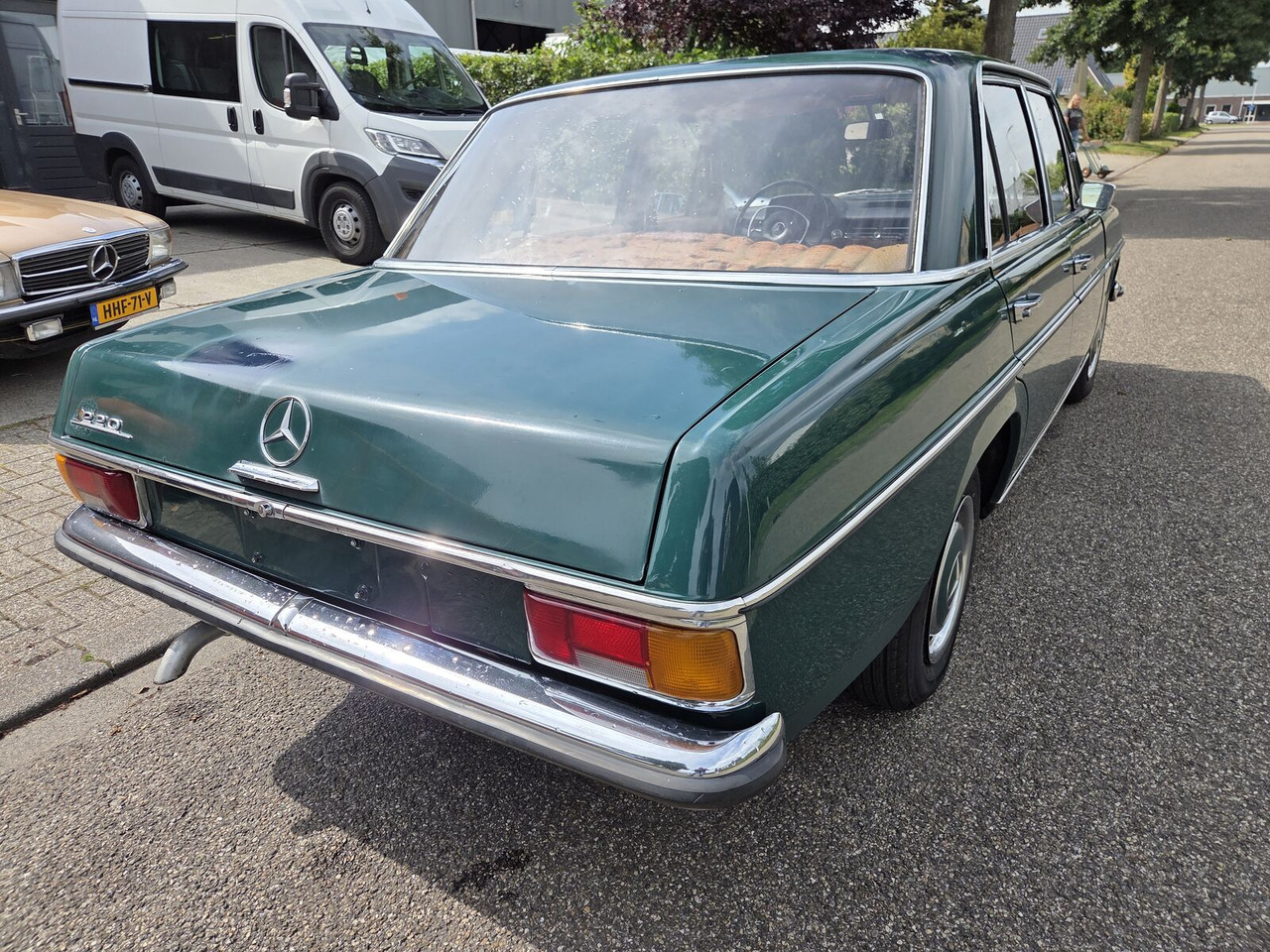 Car Mercedes-Benz 220 (W115) auto: picture 6 Car Mercedes-Benz 220 (W115) auto: picture 6