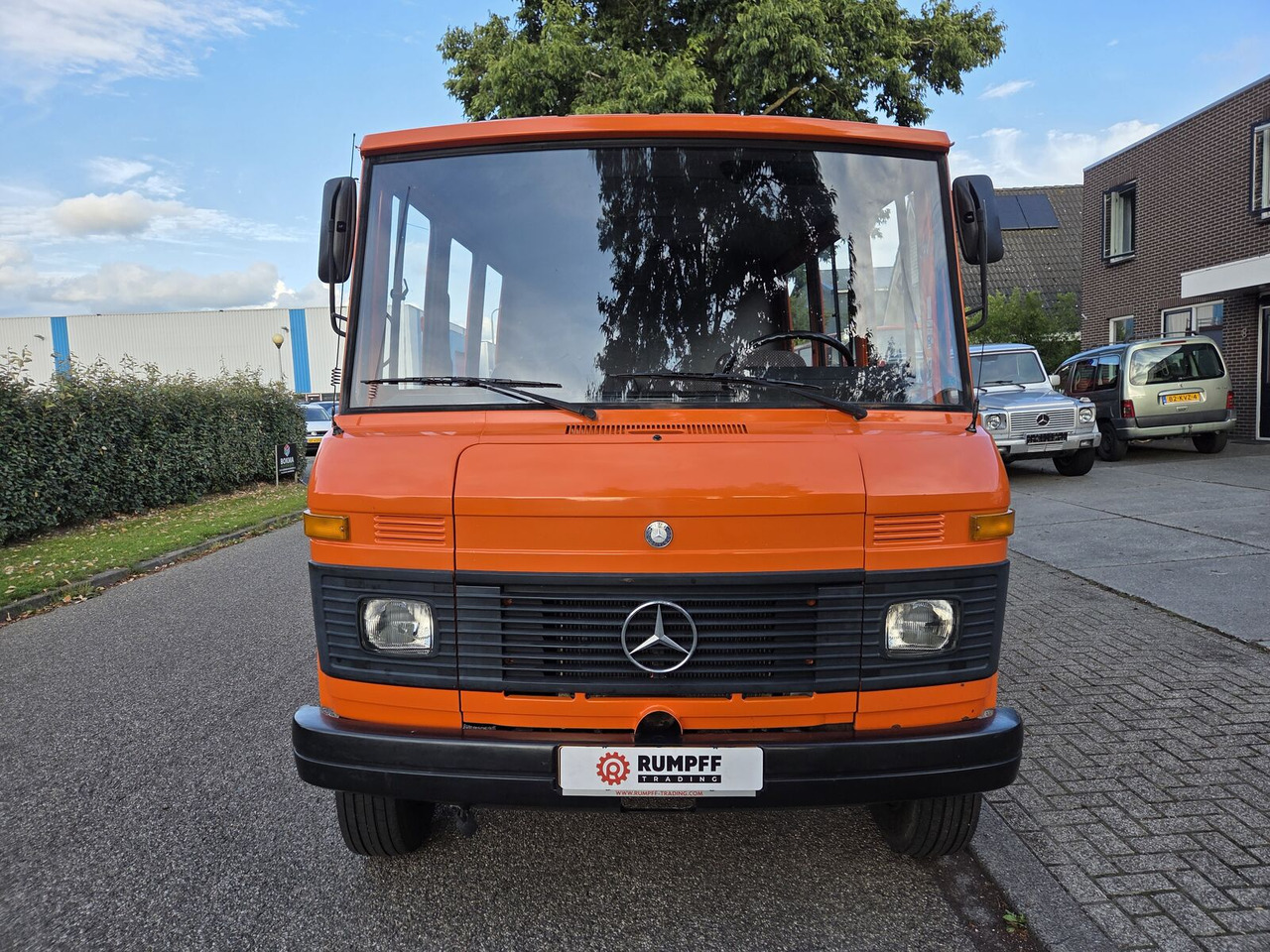 Mercedes-Benz L 608 D dubbel cabine (26700 km) goederen en personen bestelwagen - Passenger van: picture 2 Mercedes-Benz L 608 D dubbel cabine (26700 km) goederen en personen bestelwagen - Passenger van: picture 2