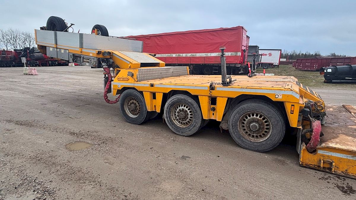 Nooteboom Eurotrailer 3+6 - Low loader semi-trailer: picture 3 Nooteboom Eurotrailer 3+6 - Low loader semi-trailer: picture 3