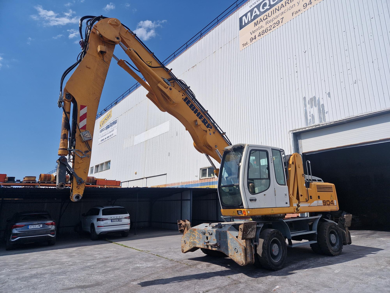 LIEBHERR A904C (2010) - Waste/ Industry handler: picture 1 LIEBHERR A904C (2010) - Waste/ Industry handler: picture 1