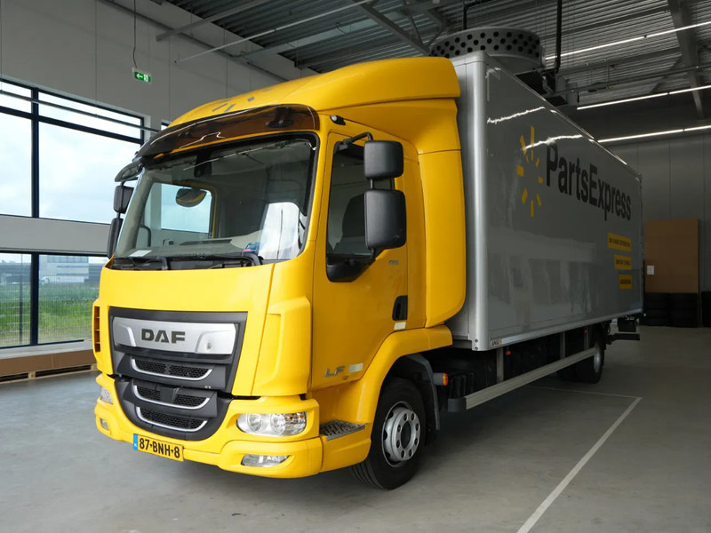DAF LF 210 FA, 12t, Gesloten Bak, Laadklep 1,5t, Zijdeur, New Apk - Box truck: picture 1 DAF LF 210 FA, 12t, Gesloten Bak, Laadklep 1,5t, Zijdeur, New Apk - Box truck: picture 1