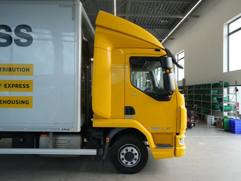 DAF LF 210 FA, 12t, Gesloten Bak, Laadklep 1,5t, Zijdeur, New Apk - Box truck: picture 4 DAF LF 210 FA, 12t, Gesloten Bak, Laadklep 1,5t, Zijdeur, New Apk - Box truck: picture 4