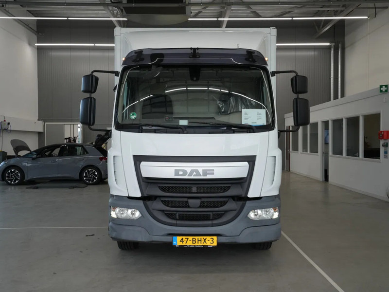 DAF LF 250 FA 12t, Gesloten Bak, Laadklep 1,5t, New Tacho - Box truck: picture 2 DAF LF 250 FA 12t, Gesloten Bak, Laadklep 1,5t, New Tacho - Box truck: picture 2