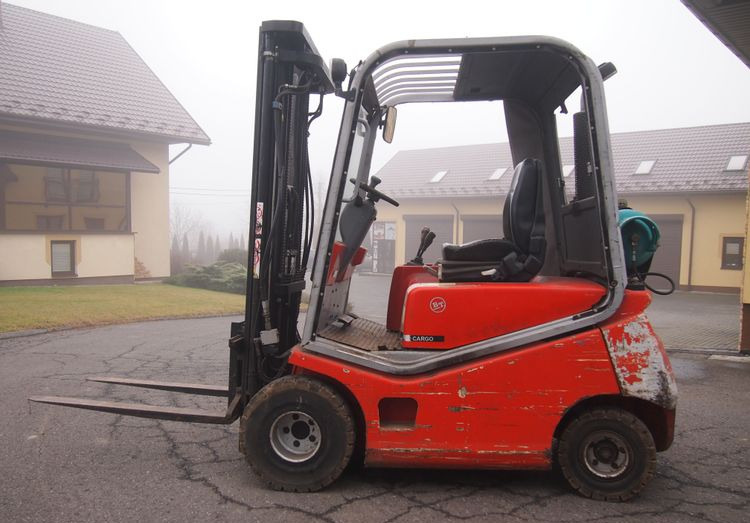 Wózek widłowy Toyota 8f 2011 TRIPLEX - LPG forklift: picture 1 Wózek widłowy Toyota 8f 2011 TRIPLEX - LPG forklift: picture 1