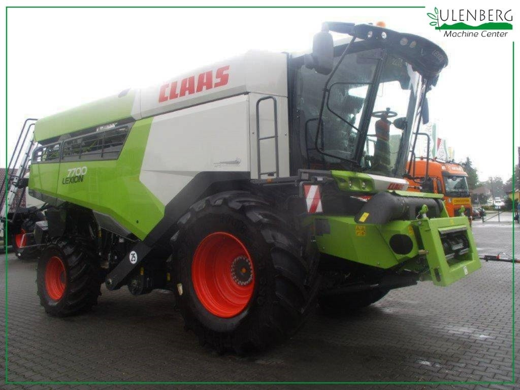 Claas LEXION 7700 - Combine harvester: picture 1 Claas LEXION 7700 - Combine harvester: picture 1