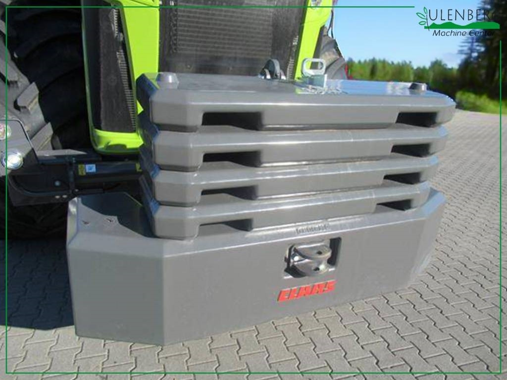 Farm tractor Claas Xerion 5000 Trac: picture 11