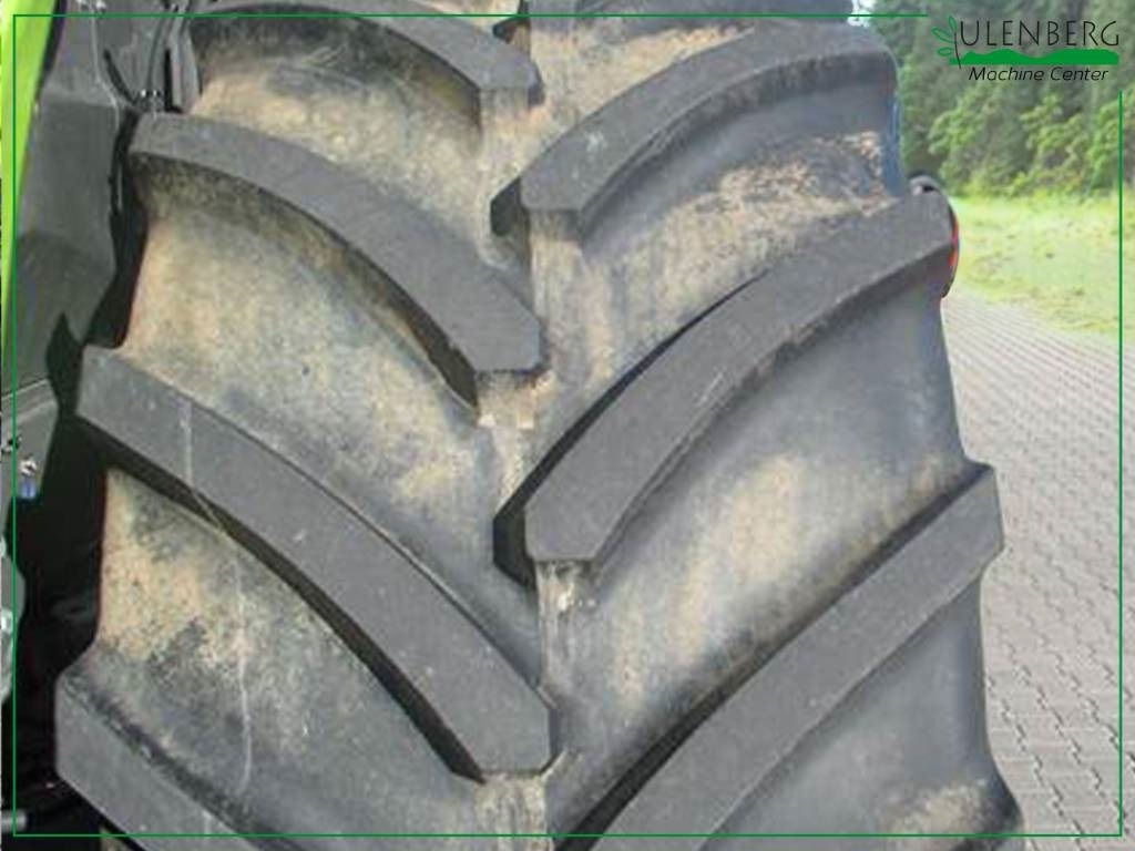 Farm tractor Claas Xerion 5000 Trac: picture 13