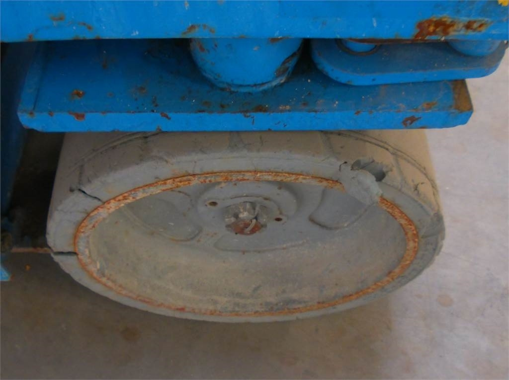 Scissor lift Genie GS2032: picture 13 Scissor lift Genie GS2032: picture 13