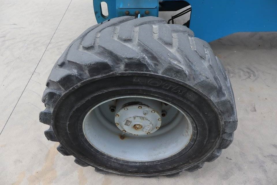 Telescopic boom Genie S105: picture 12