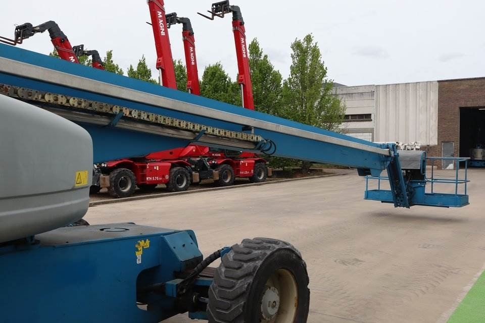 Telescopic boom Genie S105: picture 8