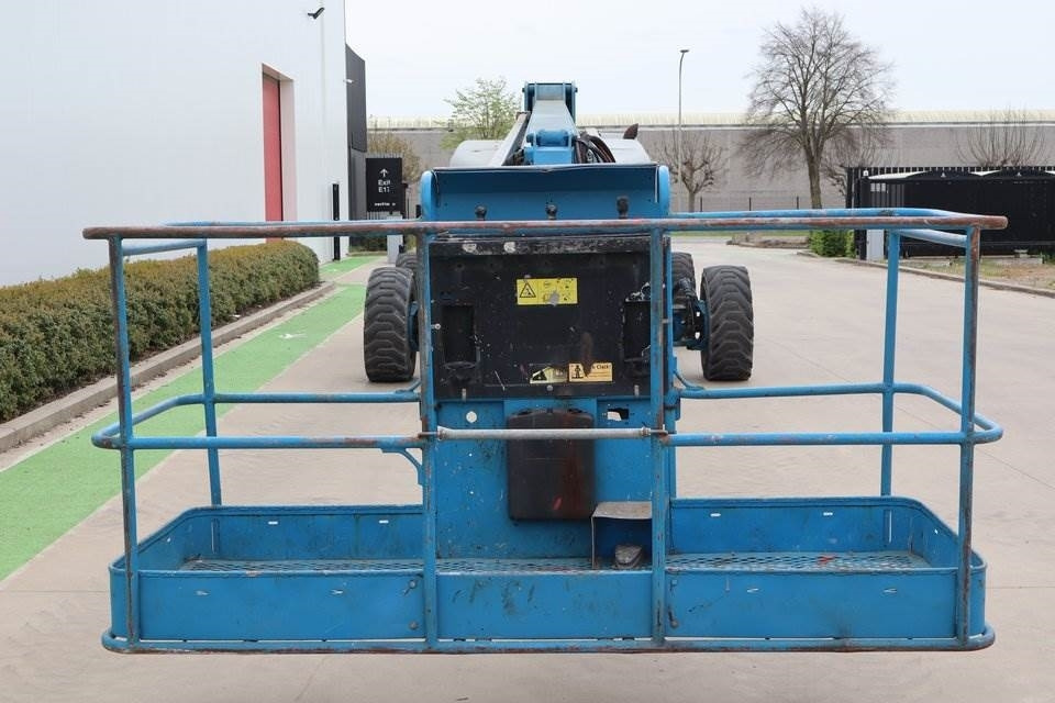 Telescopic boom Genie S105: picture 10