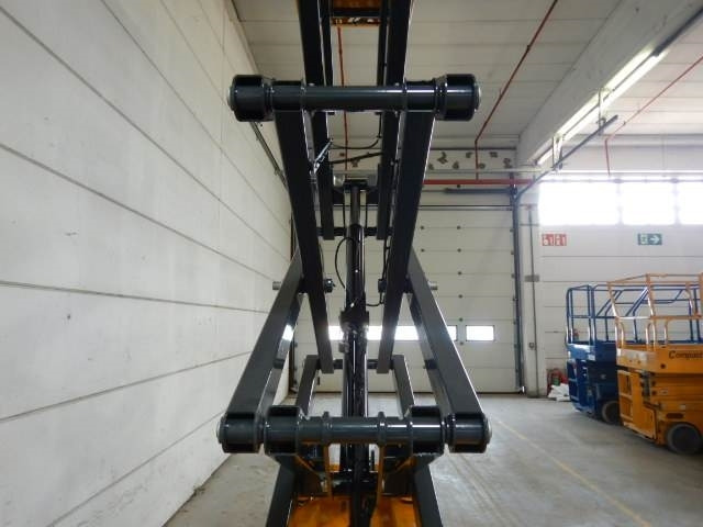 Scissor lift Haulotte Compact 10 N AE: picture 7