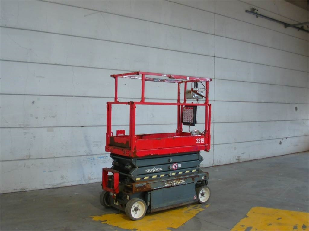 SkyJack SJ3219 - Scissor lift: picture 2 SkyJack SJ3219 - Scissor lift: picture 2