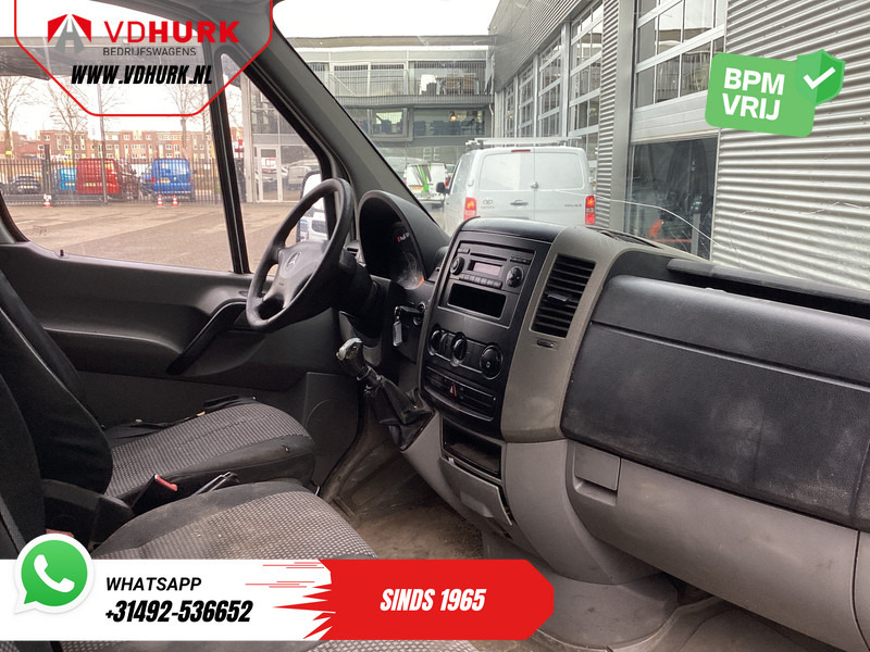 Mercedes-Benz Sprinter 209 2.2 CDI L2H2 EXPORT APK 05-2026/ Trekhaak/ 3 Pers./ Radio - Small van: picture 3 Mercedes-Benz Sprinter 209 2.2 CDI L2H2 EXPORT APK 05-2026/ Trekhaak/ 3 Pers./ Radio - Small van: picture 3