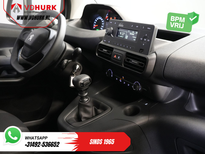 Peugeot Partner 1.2 Turbo 110 pk BPM VRIJ/ BENZINE/ PDC/ Cruise/ Airco - Small van: picture 3 Peugeot Partner 1.2 Turbo 110 pk BPM VRIJ/ BENZINE/ PDC/ Cruise/ Airco - Small van: picture 3