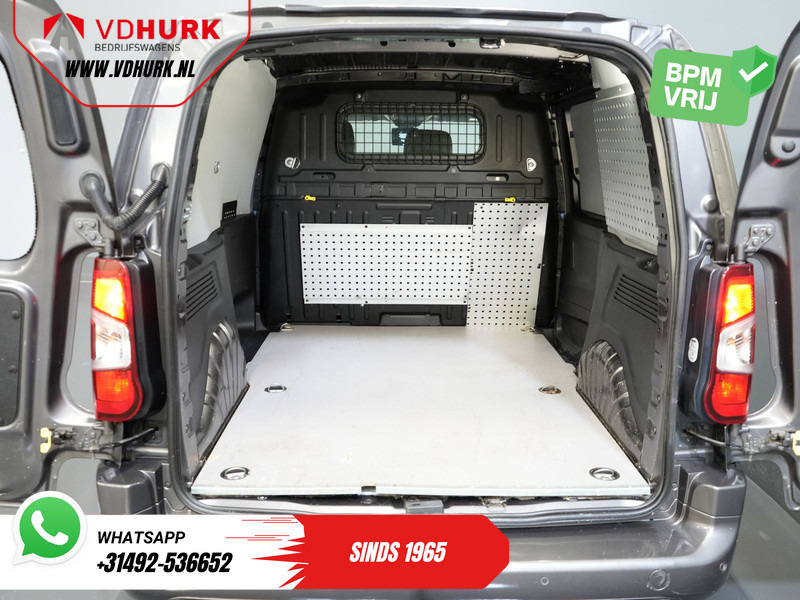 Panel van Toyota PROACE CITY 1.2 Turbo 130 pk Aut. BENZINE 3Pers./ Stoelverw./ Climate/ Keyless/ Carplay/ Cruise/ PDC/ Trekhaak: picture 15