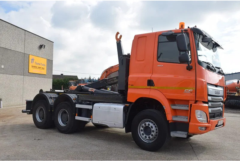DAF CF 460 - Hook lift truck: picture 4 DAF CF 460 - Hook lift truck: picture 4