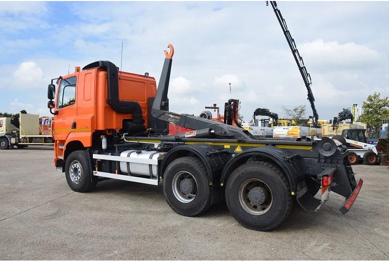 Hook lift truck DAF CF 460: picture 8