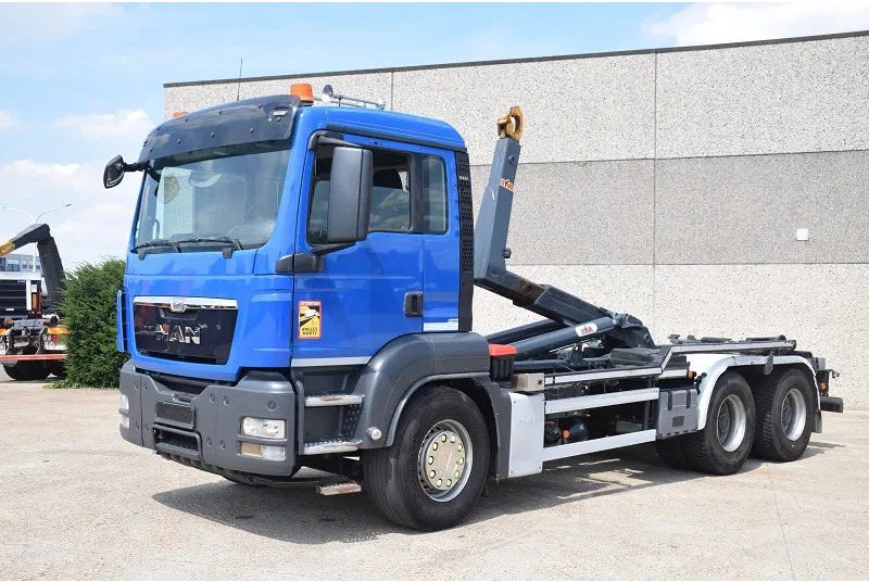 MAN TGS 33.440 - Hook lift truck: picture 1 MAN TGS 33.440 - Hook lift truck: picture 1