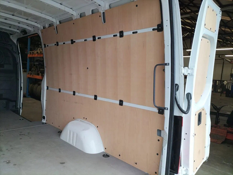 Mercedes-Benz Binnenbekleding L2H2 Sprinter - Cab and interior for Van: picture 3 Mercedes-Benz Binnenbekleding L2H2 Sprinter - Cab and interior for Van: picture 3