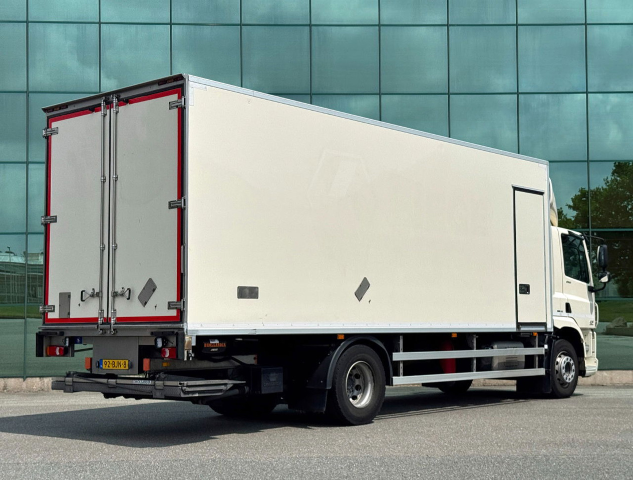 DAF CF 290 - Refrigerator truck: picture 4 DAF CF 290 - Refrigerator truck: picture 4