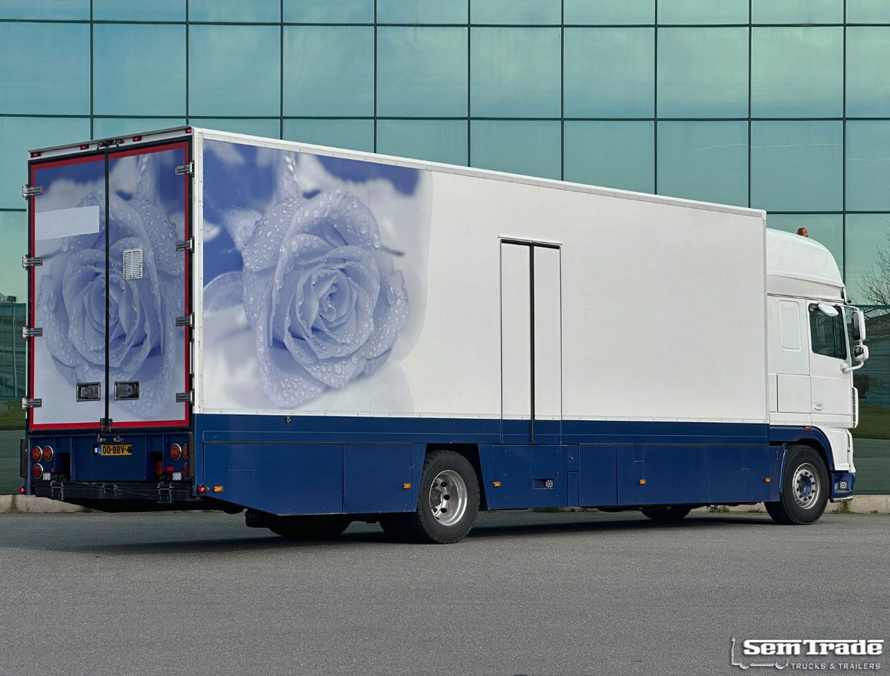 DAF XF 105.460 SSC 7 Karren BAK Bloemen Verkoop Koeling Klep Kachel - Refrigerator truck: picture 4 DAF XF 105.460 SSC 7 Karren BAK Bloemen Verkoop Koeling Klep Kachel - Refrigerator truck: picture 4