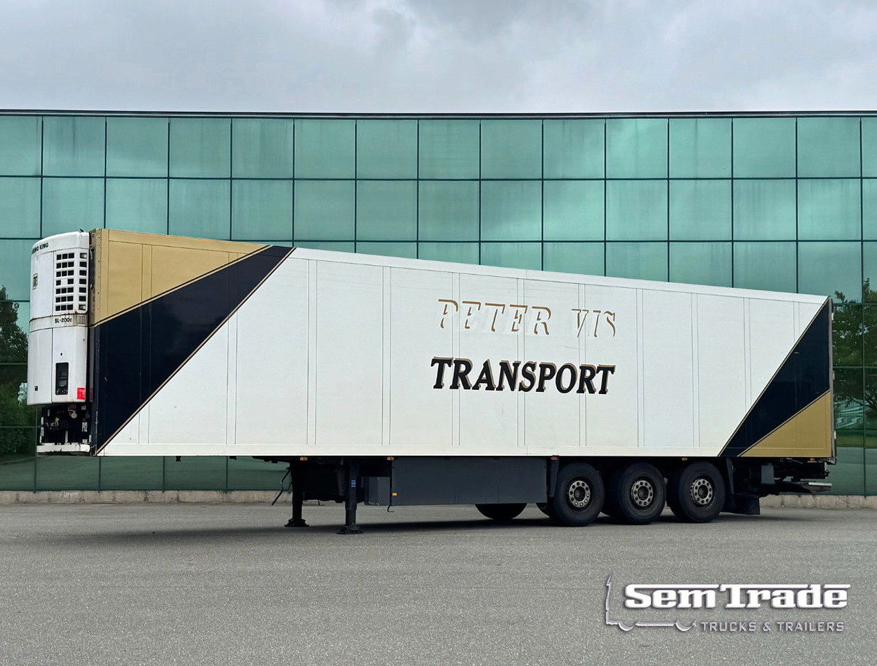 Schmitz Cargobull SKO24 Thermo King SL200e Only 8.900 Hours 270 CM High 250 CM Wide Disc Brakes Lift Axle NL Trailer - Refrigerator semi-trailer: picture 1 Schmitz Cargobull SKO24 Thermo King SL200e Only 8.900 Hours 270 CM High 250 CM Wide Disc Brakes Lift Axle NL Trailer - Refrigerator semi-trailer: picture 1
