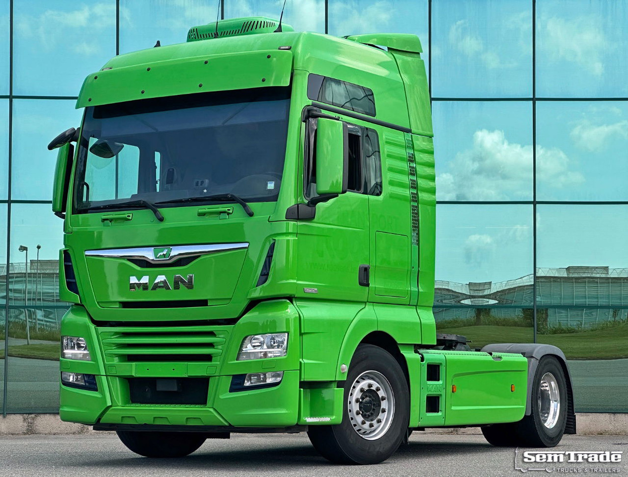 MAN TGX 18.460 Euro 6 Only 697.000 KM 2X Tanks TOP Condition BE-Truck - Tractor unit: picture 1 MAN TGX 18.460 Euro 6 Only 697.000 KM 2X Tanks TOP Condition BE-Truck - Tractor unit: picture 1