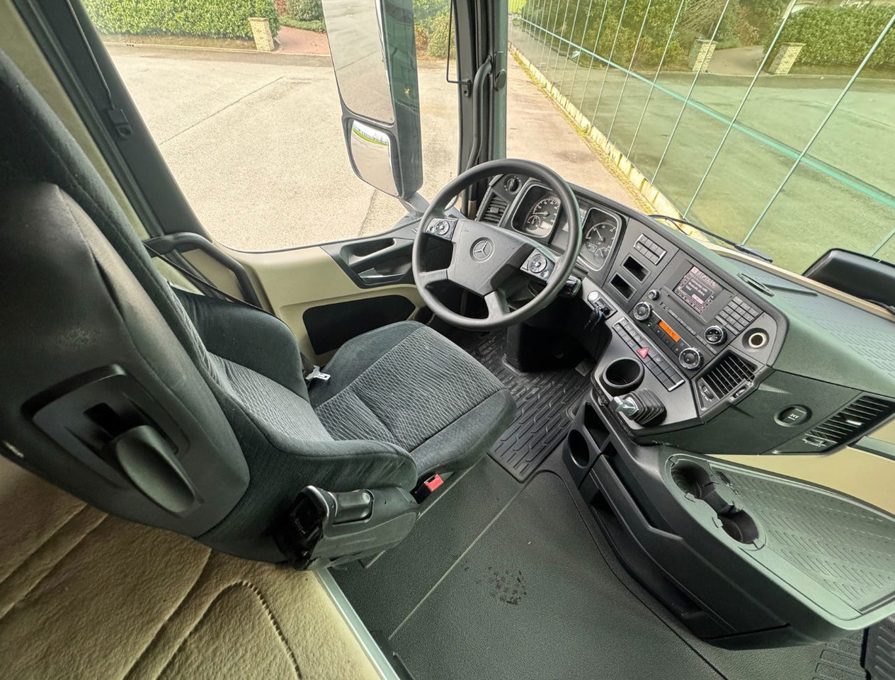 Tractor unit Mercedes-Benz Actros 1945 382.000 KM PTO + Hydraulics TOP Condition: picture 8