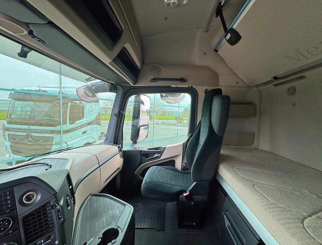 Tractor unit Mercedes-Benz Actros 1945 382.000 KM PTO + Hydraulics TOP Condition: picture 10