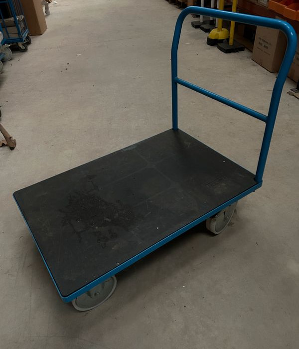 Chariots tous modeles pour panneaux bois pour metals pour futs hydrauliques ,chariots inox, - Warehouse equipment: picture 1 Chariots tous modeles pour panneaux bois pour metals pour futs hydrauliques ,chariots inox, - Warehouse equipment: picture 1