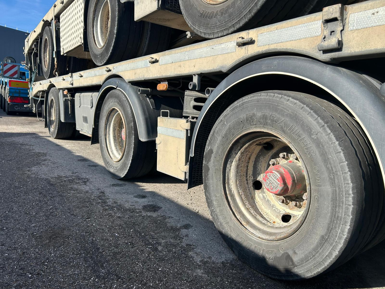 HANGLER 3STZL24 - Low loader semi-trailer: picture 5 HANGLER 3STZL24 - Low loader semi-trailer: picture 5