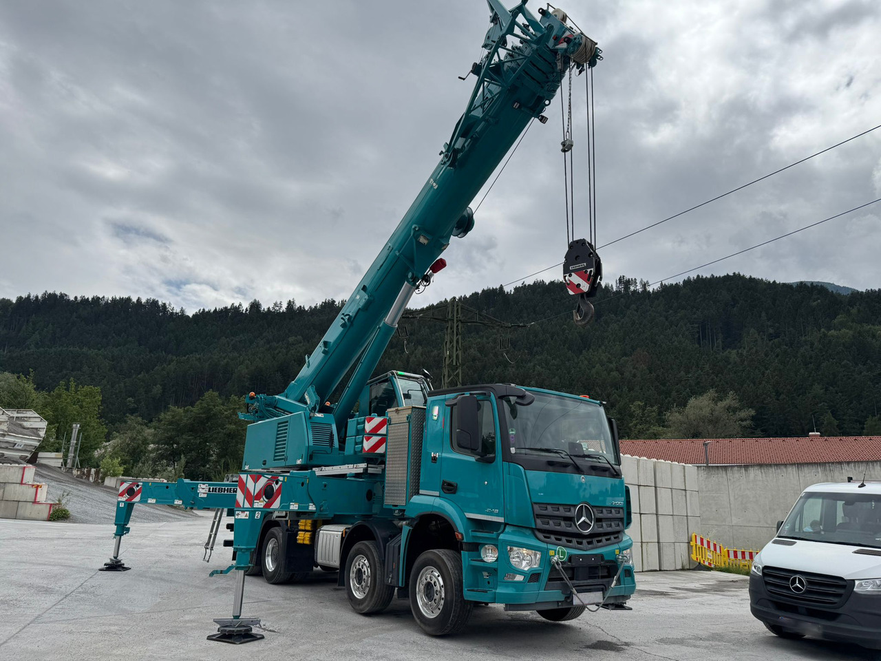 Liebherr LTF 1060-4.1 - Mobile crane: picture 1 Liebherr LTF 1060-4.1 - Mobile crane: picture 1