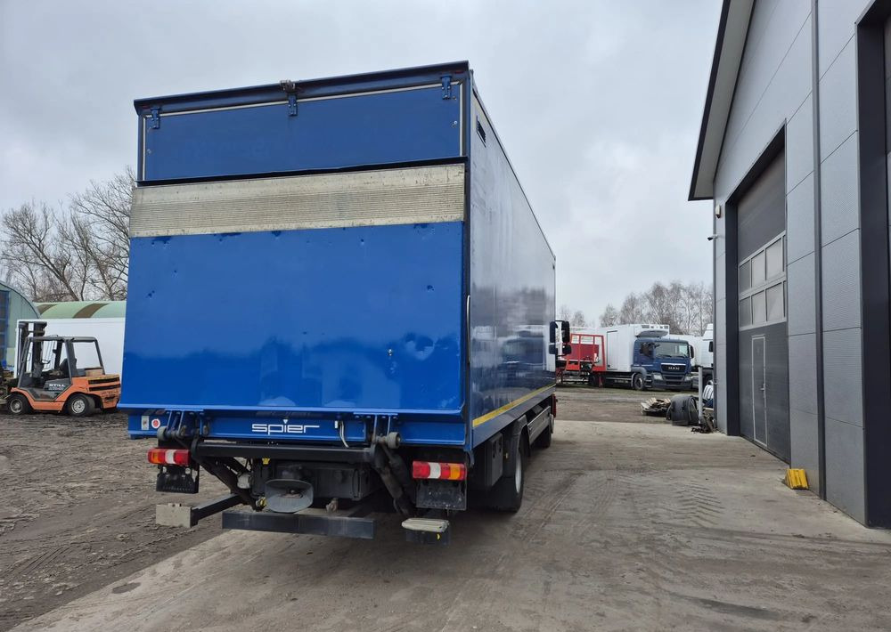 Mercedes-Benz Atego 1330 Euro 6 - Box truck: picture 3 Mercedes-Benz Atego 1330 Euro 6 - Box truck: picture 3