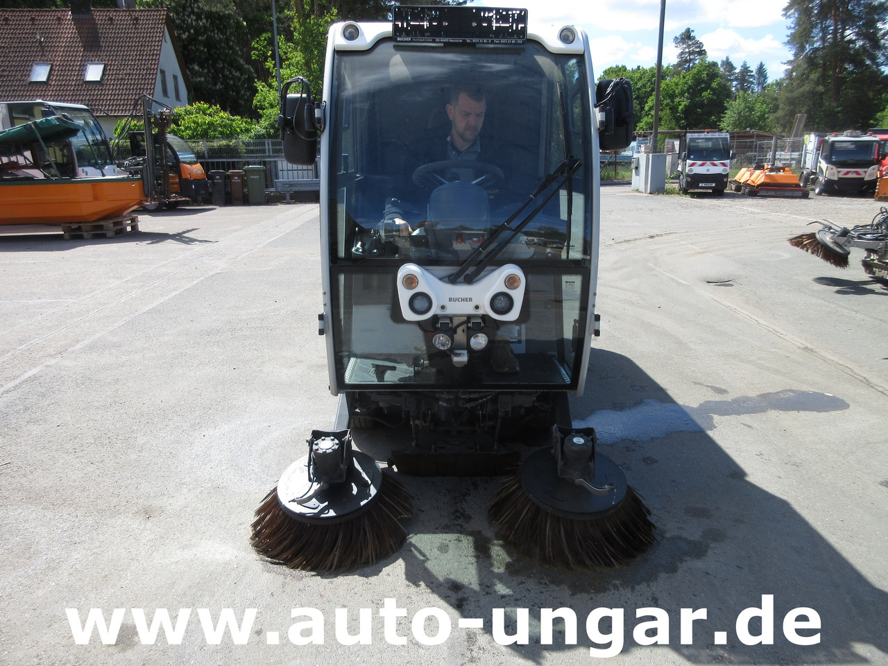 BUCHER CC 1000 Kleinkehrmaschine CityCat 4-Rad Lenkung - Industrial sweeper: picture 4 BUCHER CC 1000 Kleinkehrmaschine CityCat 4-Rad Lenkung - Industrial sweeper: picture 4
