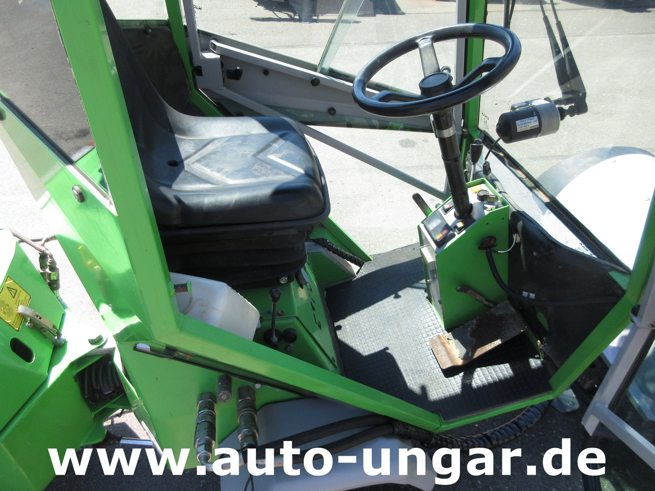 Municipal tractor Egholm Nilfisk 2100 Powerflex 4x4 Kipper AHK Hydraulik Bürste Winterdienst: picture 17