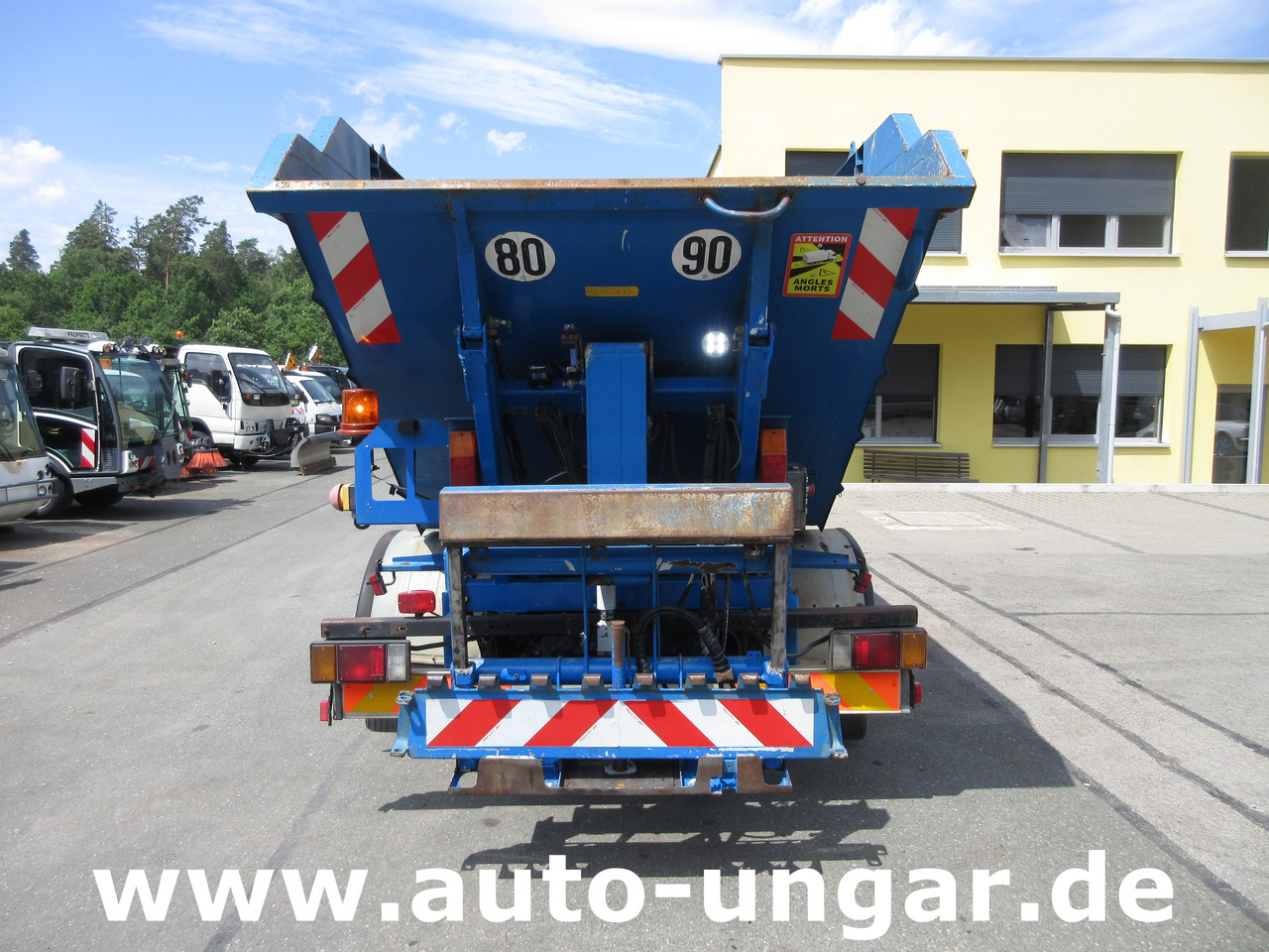 ISUZU NQR Smoother Q75 Y07 Müllwagen 8m³ TECNO 7.500kg Kipper Presse Lifter - Garbage truck: picture 5 ISUZU NQR Smoother Q75 Y07 Müllwagen 8m³ TECNO 7.500kg Kipper Presse Lifter - Garbage truck: picture 5
