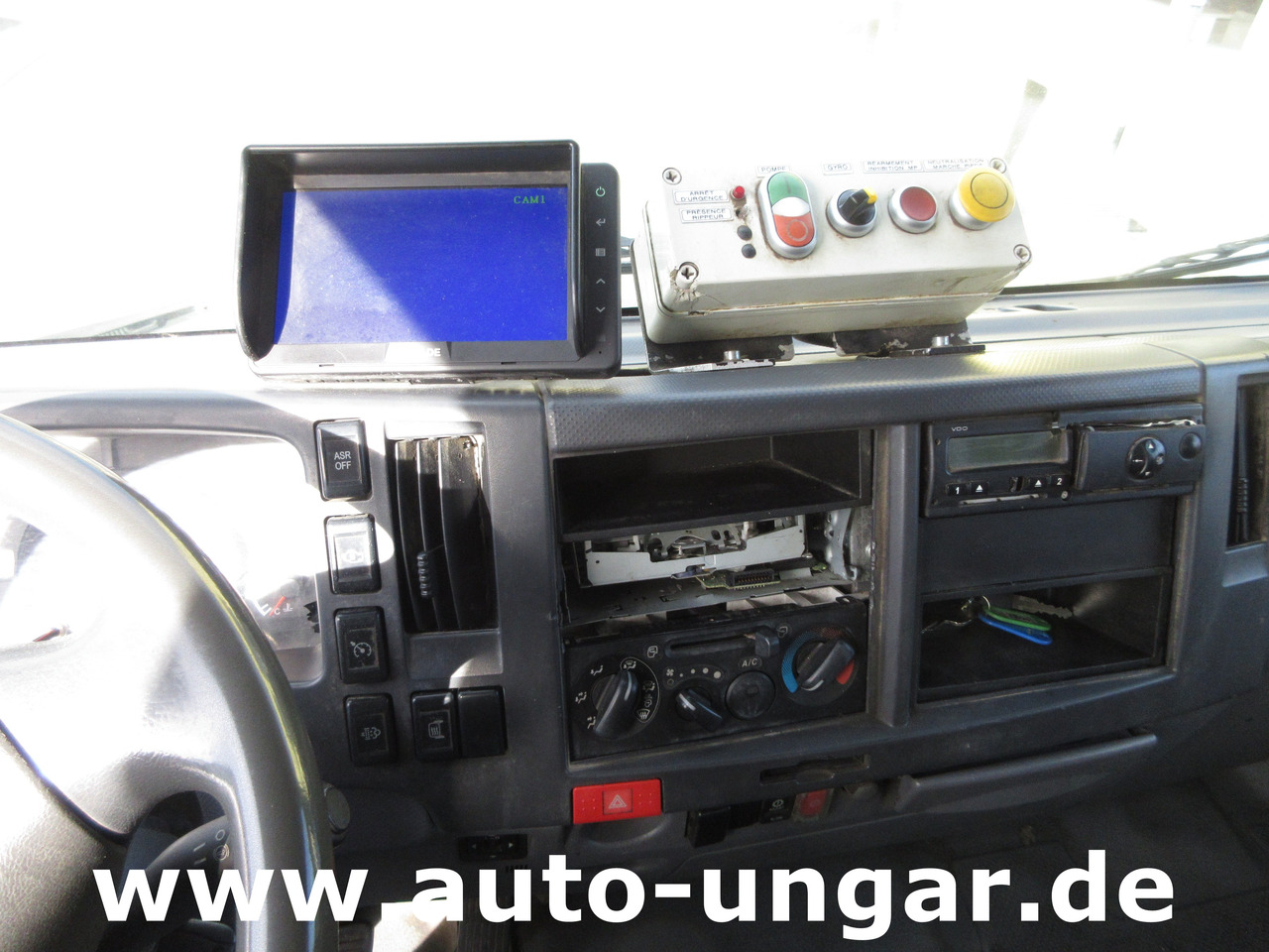 Garbage truck Isuzu NPR 75 Müllwagen Provence Benne - Faun Lifter Presse Kipper Trittbrett Bj 12: picture 10