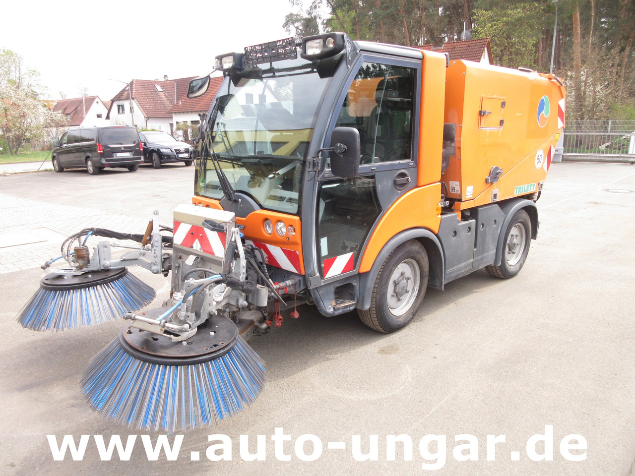 Multicar Tremo X56 4x4 Euro 5 Bj. 2015 Trilety TXK Kehr-Aufbau Motorschaden - Municipal/ Special vehicle: picture 3 Multicar Tremo X56 4x4 Euro 5 Bj. 2015 Trilety TXK Kehr-Aufbau Motorschaden - Municipal/ Special vehicle: picture 3