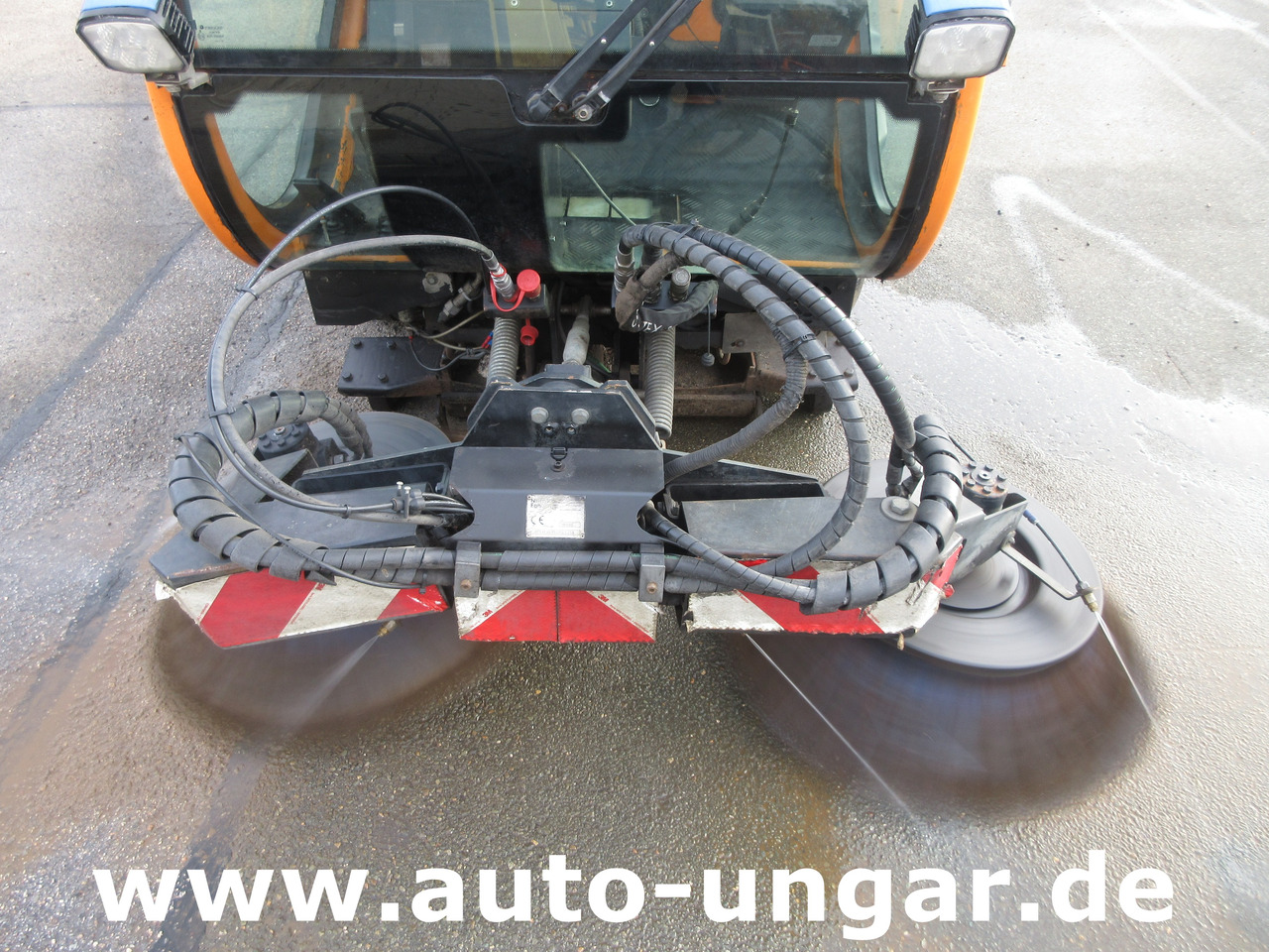 Nilfisk CR3500 Geräteträger Kommunalfahrzeug 4x4 Kehrmaschine Schmidt Flexigo - Road sweeper: picture 3 Nilfisk CR3500 Geräteträger Kommunalfahrzeug 4x4 Kehrmaschine Schmidt Flexigo - Road sweeper: picture 3