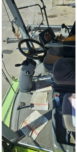 Combine harvester for transportation of food Claas Tucano 450 (839) +V 750: picture 7