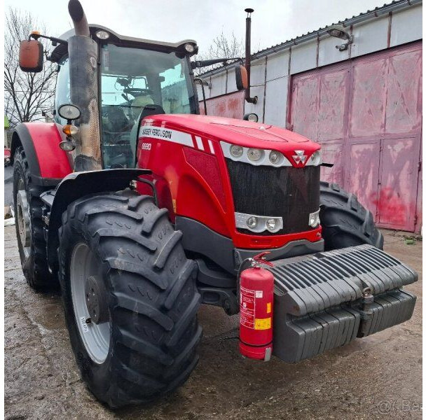 Massey Ferguson 8690 (MF) - Farm tractor: picture 1 Massey Ferguson 8690 (MF) - Farm tractor: picture 1
