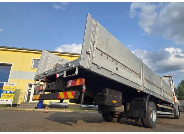 Mercedes-Benz 8m Axor 1824 - Dropside/ Flatbed truck, Crane truck: picture 4 Mercedes-Benz 8m Axor 1824 - Dropside/ Flatbed truck, Crane truck: picture 4