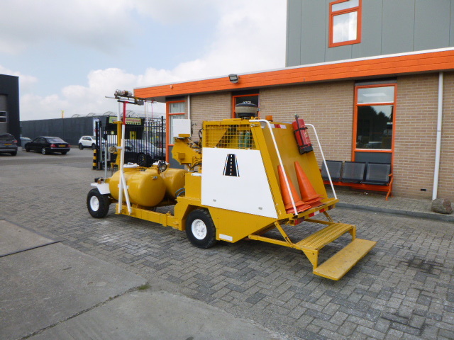 CLEANOSOL RL RL-Cold paint road marker - Asphalt machine: picture 4 CLEANOSOL RL RL-Cold paint road marker - Asphalt machine: picture 4