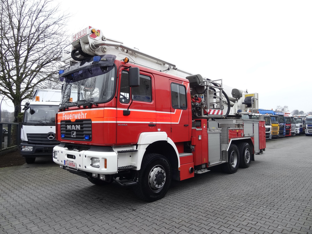 MAN FE 410 6X6 Feuerwehr Vema Lift 32 Meter - Truck mounted aerial platform: picture 1 MAN FE 410 6X6 Feuerwehr Vema Lift 32 Meter - Truck mounted aerial platform: picture 1