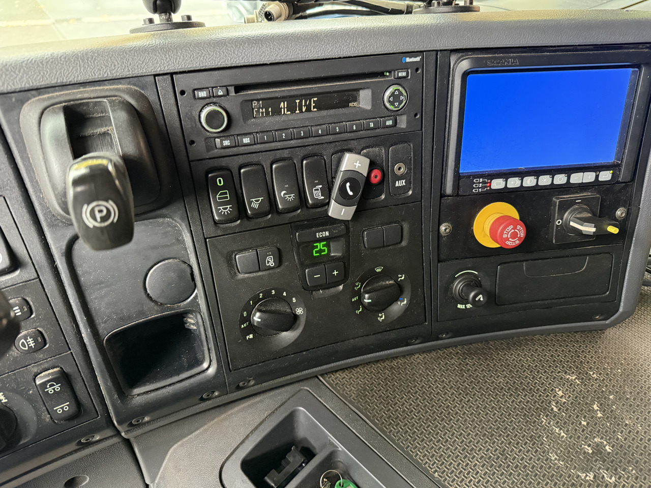 Scania P280 6X2*4 - Cab chassis truck: picture 2 Scania P280 6X2*4 - Cab chassis truck: picture 2