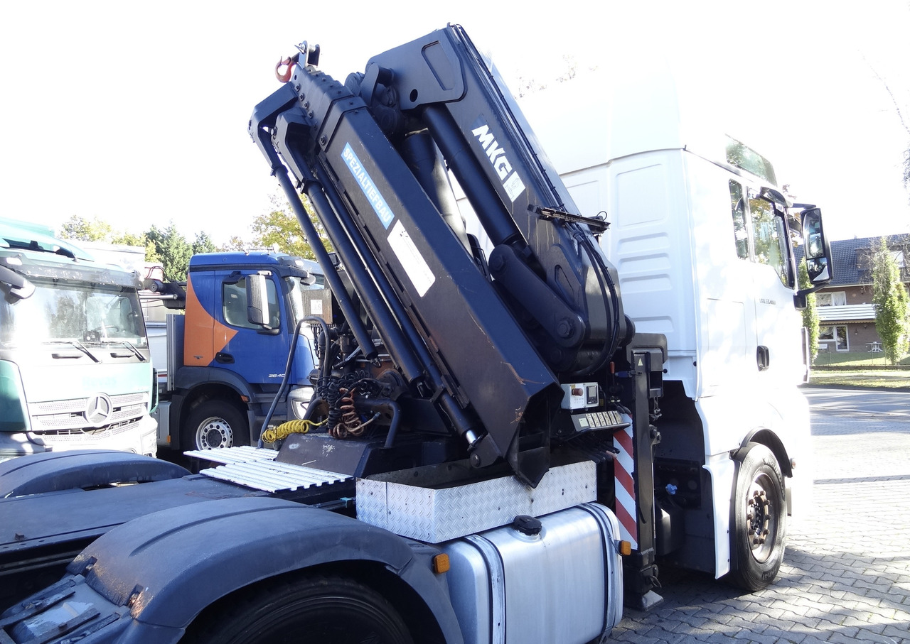 MAN TGX 33.480 6X4 Kran MKG 381 bis 20 Meter - Tractor unit: picture 4 MAN TGX 33.480 6X4 Kran MKG 381 bis 20 Meter - Tractor unit: picture 4